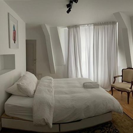 Duplex dernier étage avec terasse à deux pas de la grand place Bruxelles Esterno foto