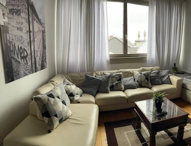 Duplex dernier étage avec terasse à deux pas de la grand place Bruxelles Esterno foto